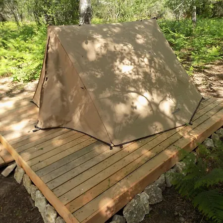 Tente Familiale Au Bord De L'eau Luxury tent Le Vigeant